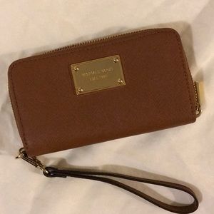 Michael Kors wristlet